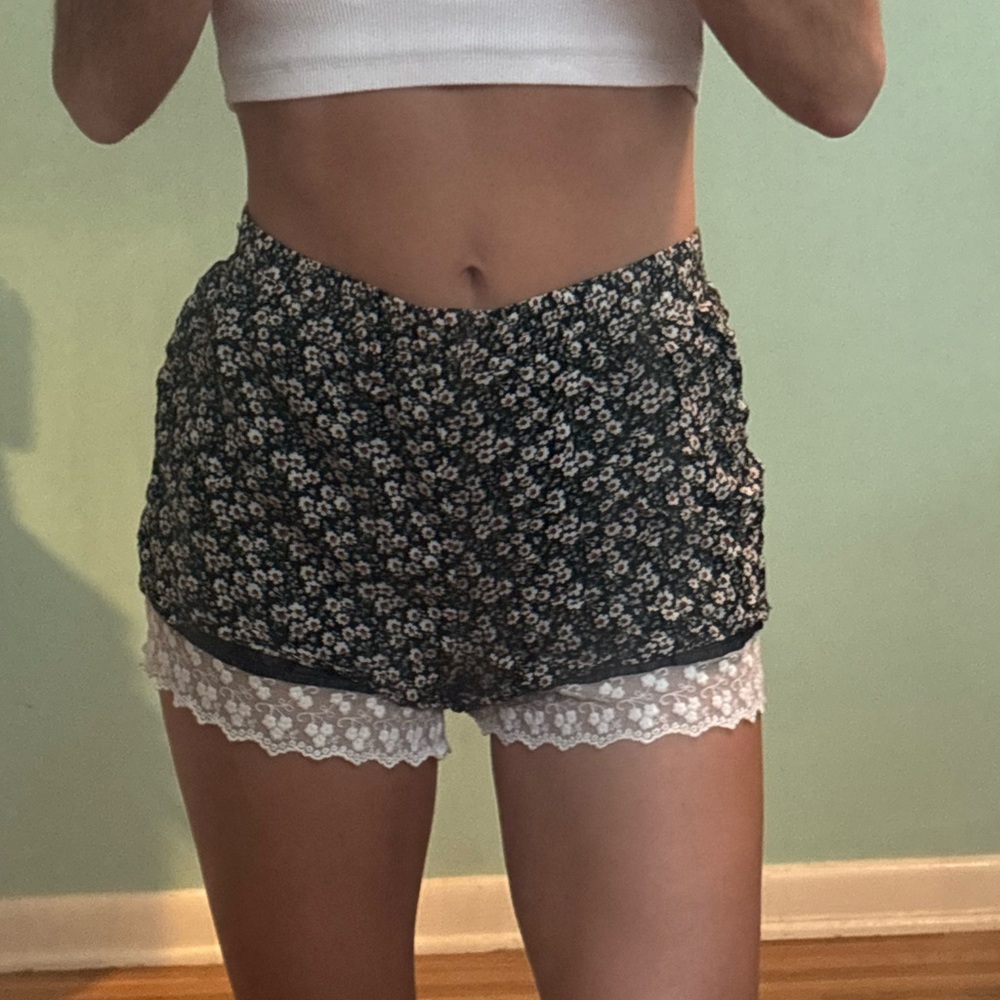 Brandy Melville Black Floral Lace Shorts
